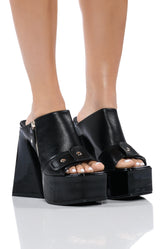AXELLY MULTI CHUNKY SANDAL
