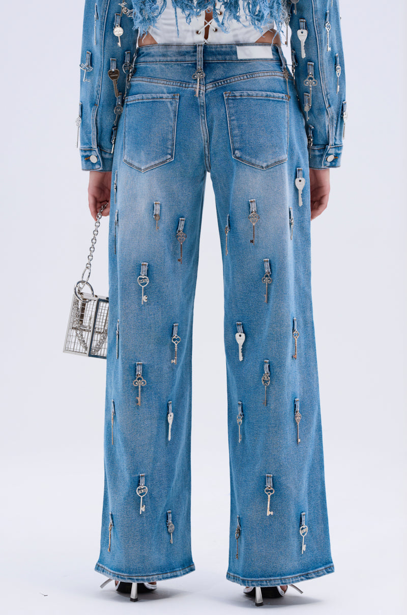 KEY TO THE CITY RELAXED FIT JEANS