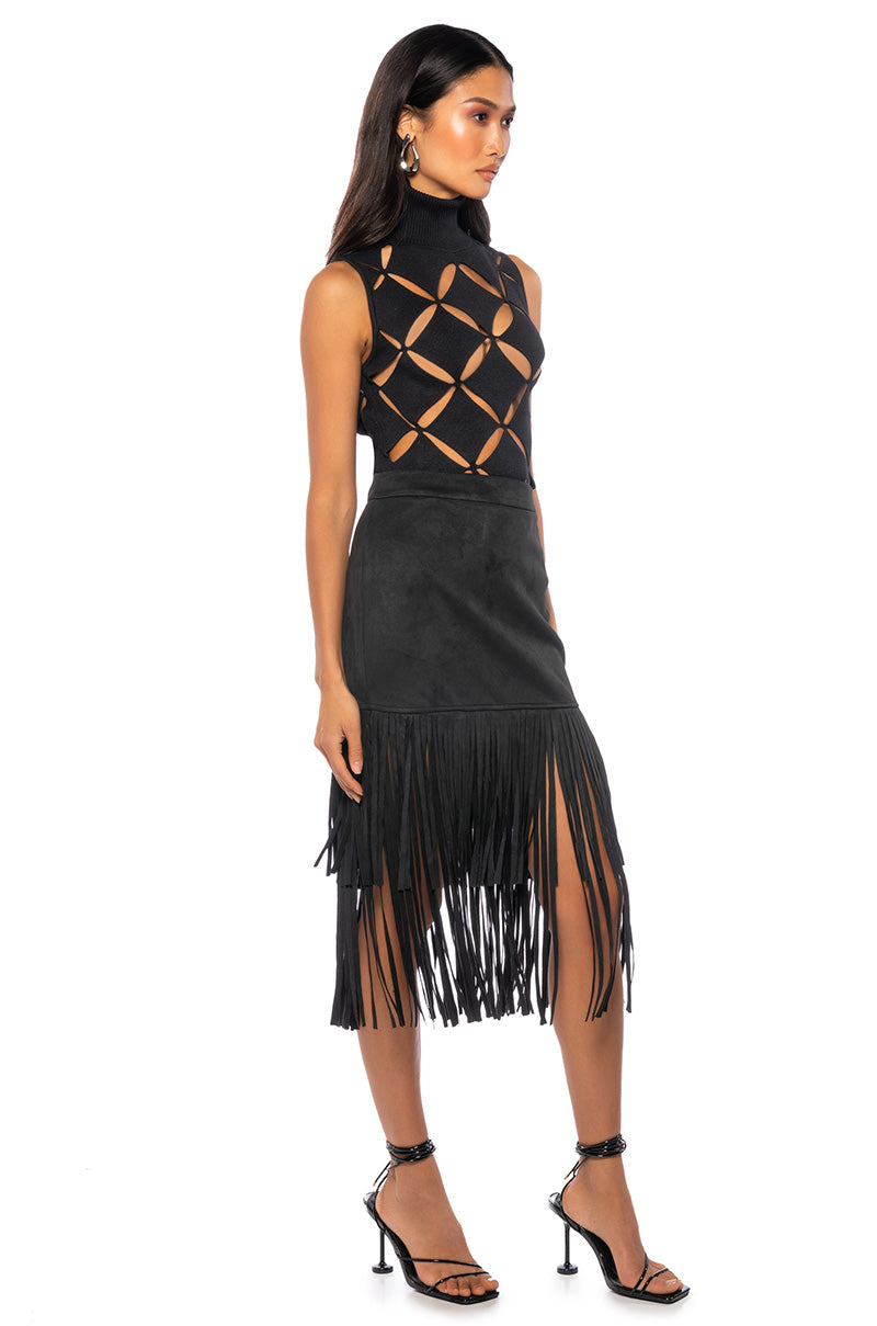 PARALLEL DIMENSION SLEEVELESS TURTLENECK