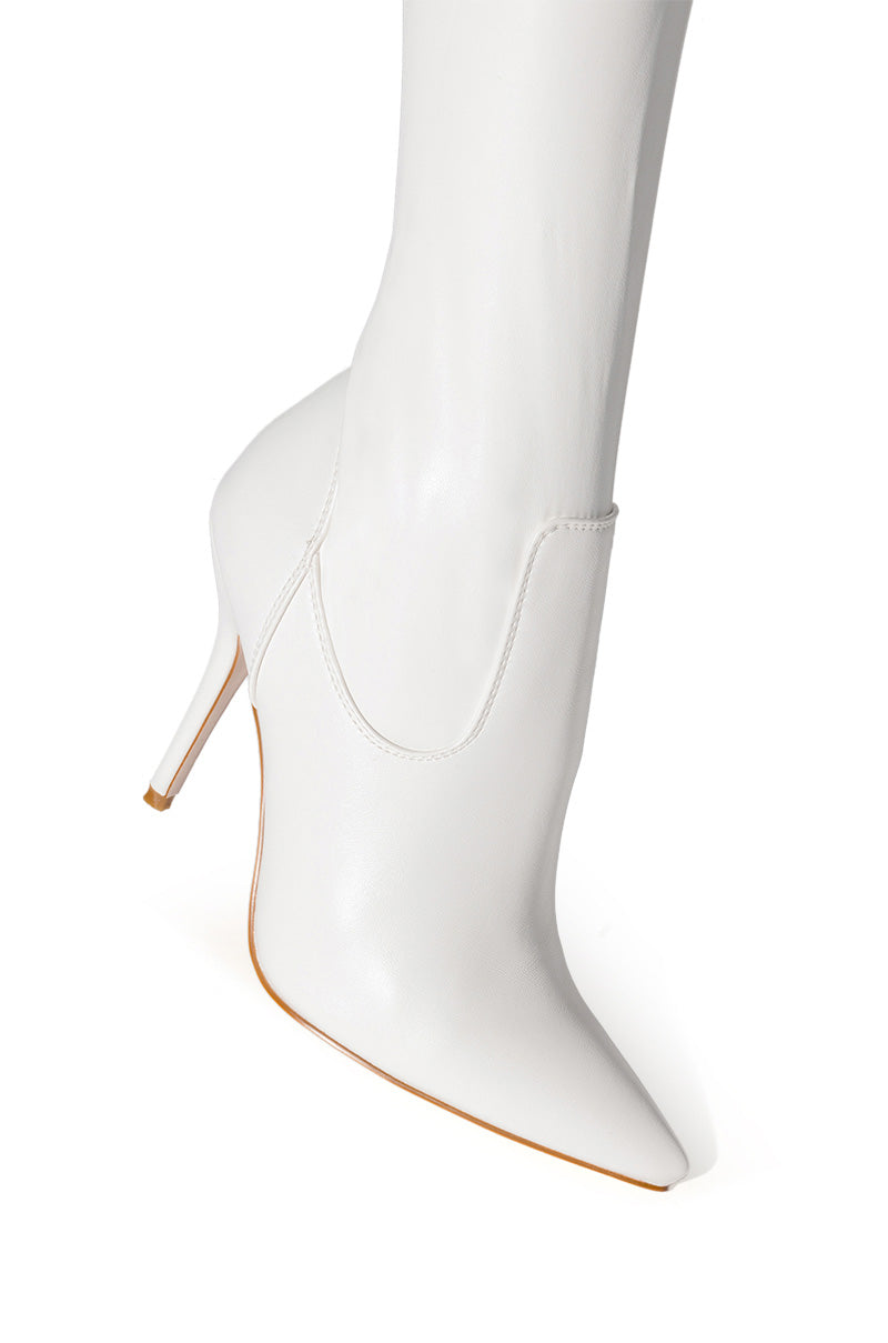 AZALEA WANG KAY KAY SEXY STILETTO SLIM BOOT PANT IN WHITE